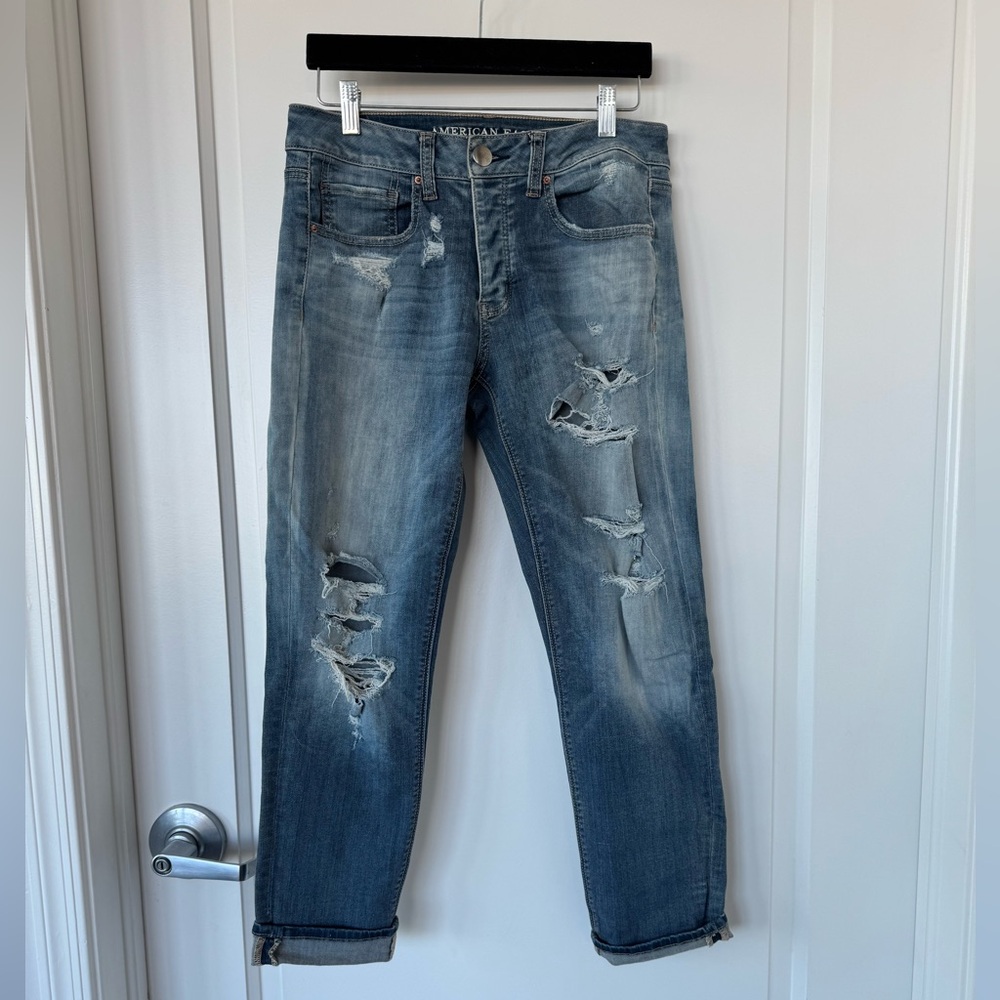 American Eagle Button Fly Super Super Stretch Tomgirl Cropped Jeans Size 4